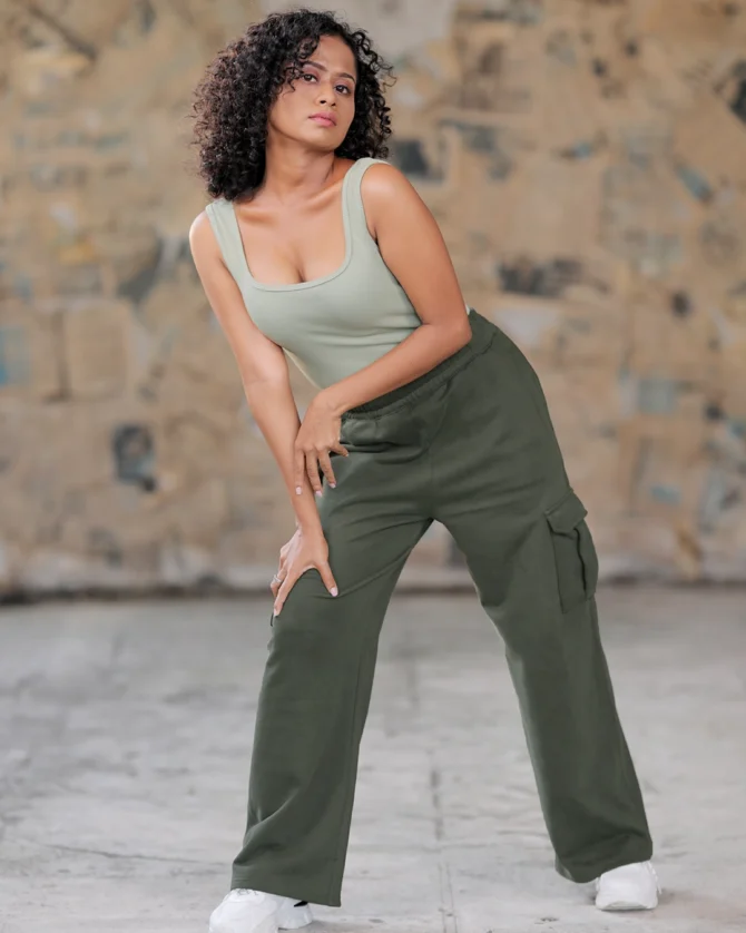 Wide leg Cargo Pocket Sweat Pant