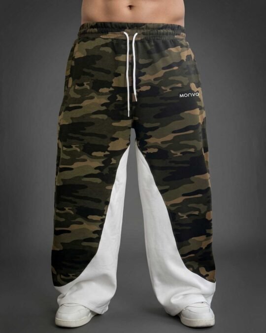 Wide Leg Camo Sweatpant